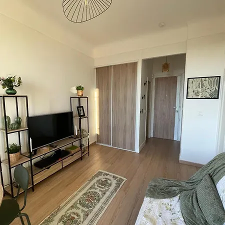 Apartment Situe Au Centre De