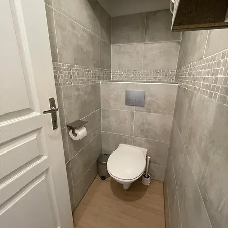 Appartement Situé Au Centre De Menton