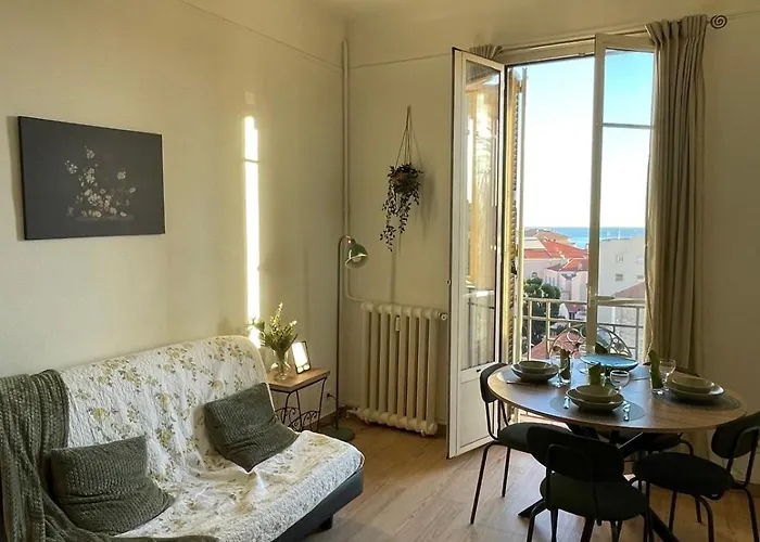 Apartment Situe Au Centre De *