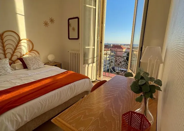 Situe Au Centre De *