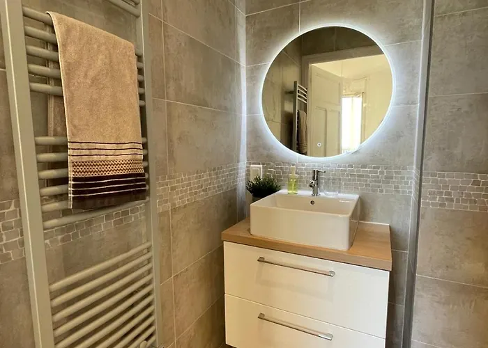 شقة Situe Au Centre De