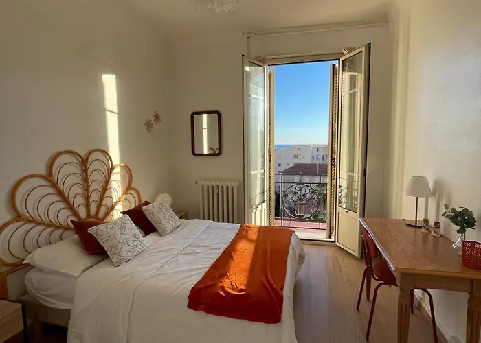 شقة Situe Au Centre De *